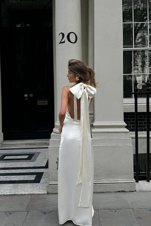 White Sukienka maxi z kokardką z wiązaniem na szyi