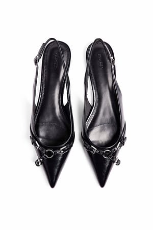 Black Flade sko med metaldetaljer