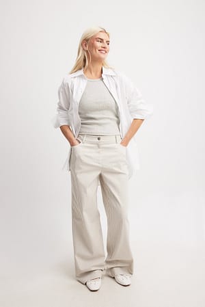 Beige/White Stripe Raskaat raidalliset housut keskikorkealla vyötäröllä