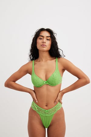 Elegant Satin and Lace Bra and Panty Set in Shiny Green