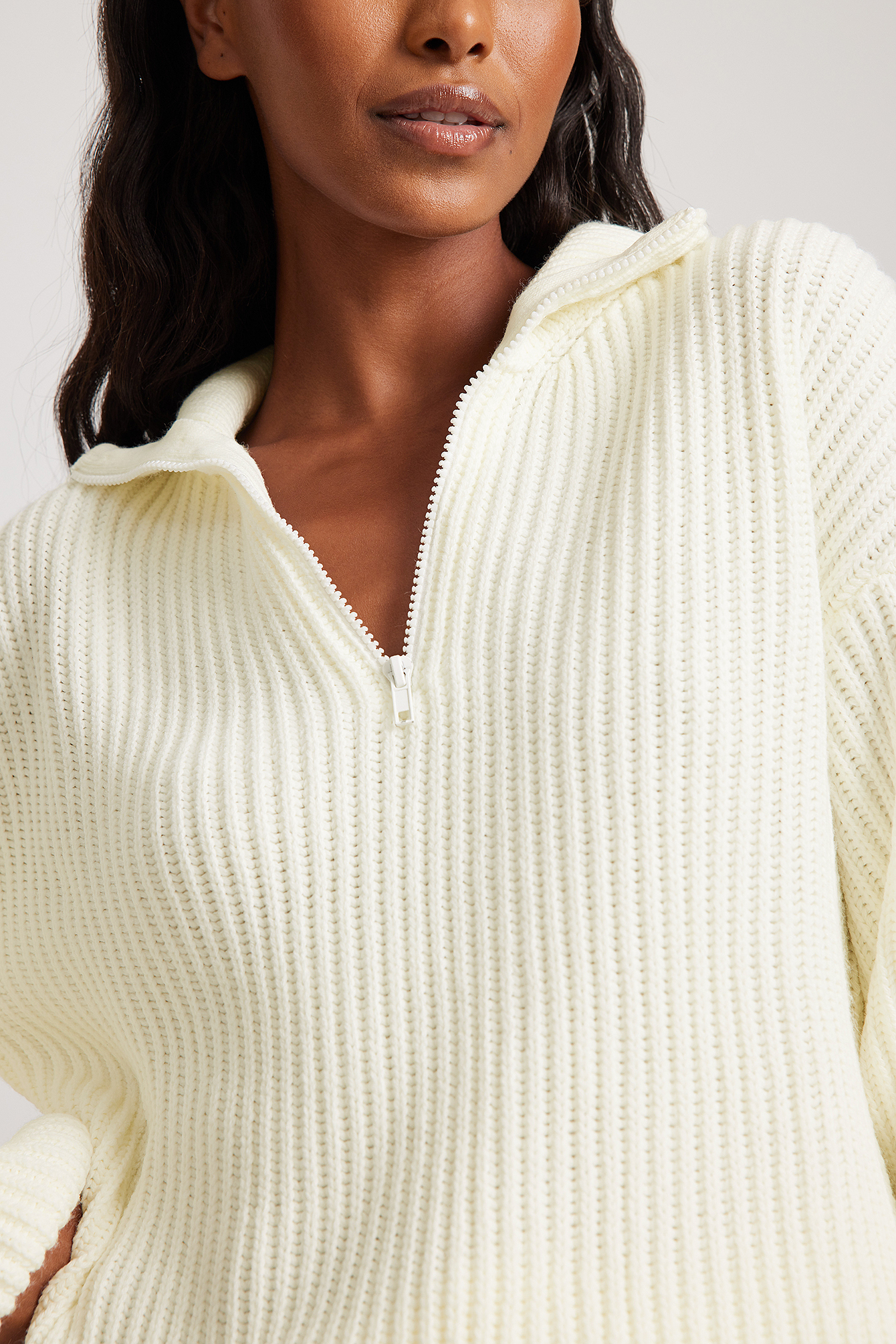 High Neck Zipped Knitted Sweater Beige | NA-KD