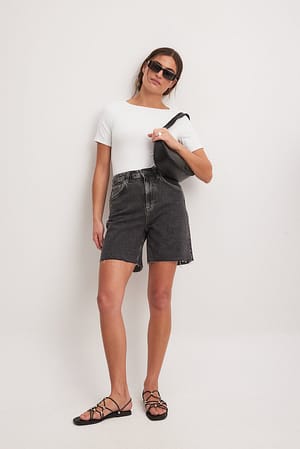 Vintage Grey Hochtaillierte Denim-Shorts mit rohem Saum