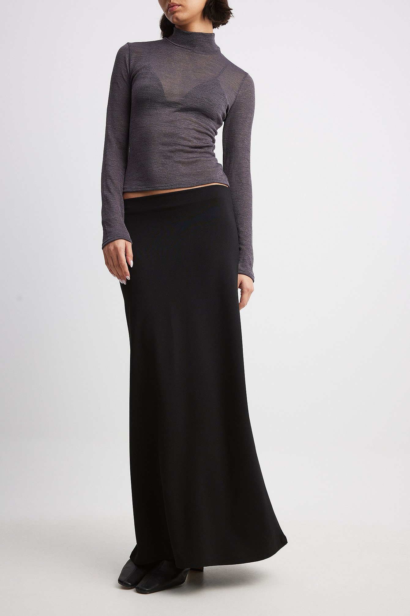 Floor length black sales skirt