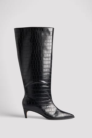 Black Knähöga boots med krokodilmönster