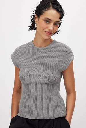 Grey Strikket sweater med korte ærmer