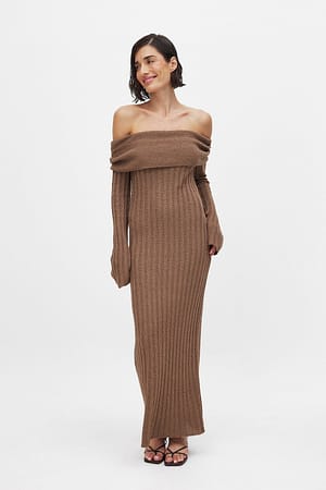 Beige Gebreide off-shoulder midi-jurk