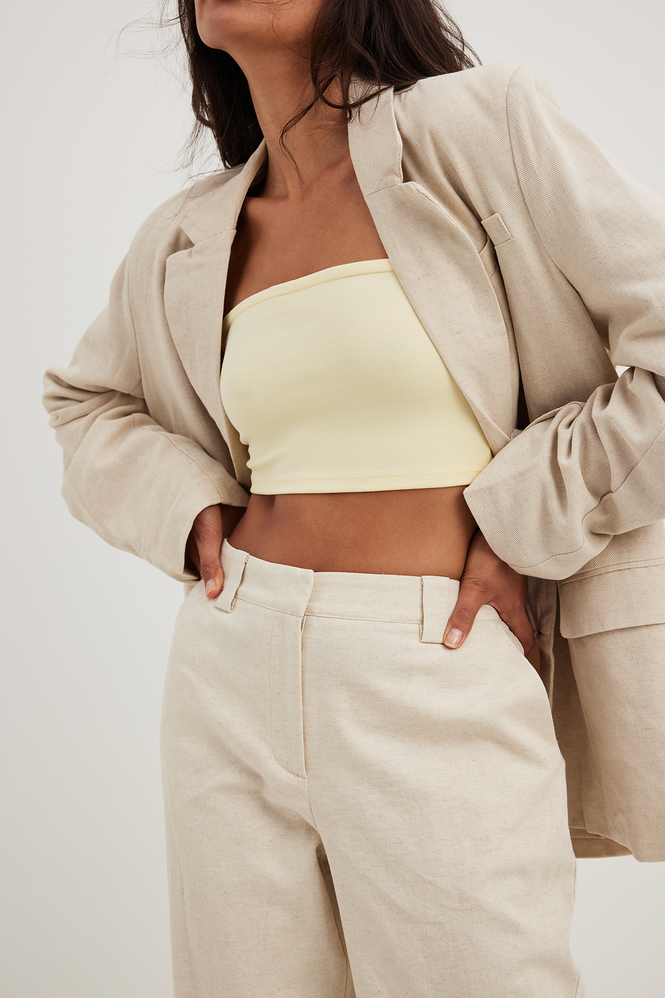 Beige hot sale cropped blazer