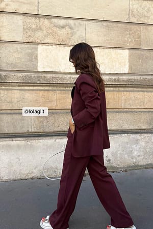 Burgundy Taillierte Anzughose mit mittelhoher Taille