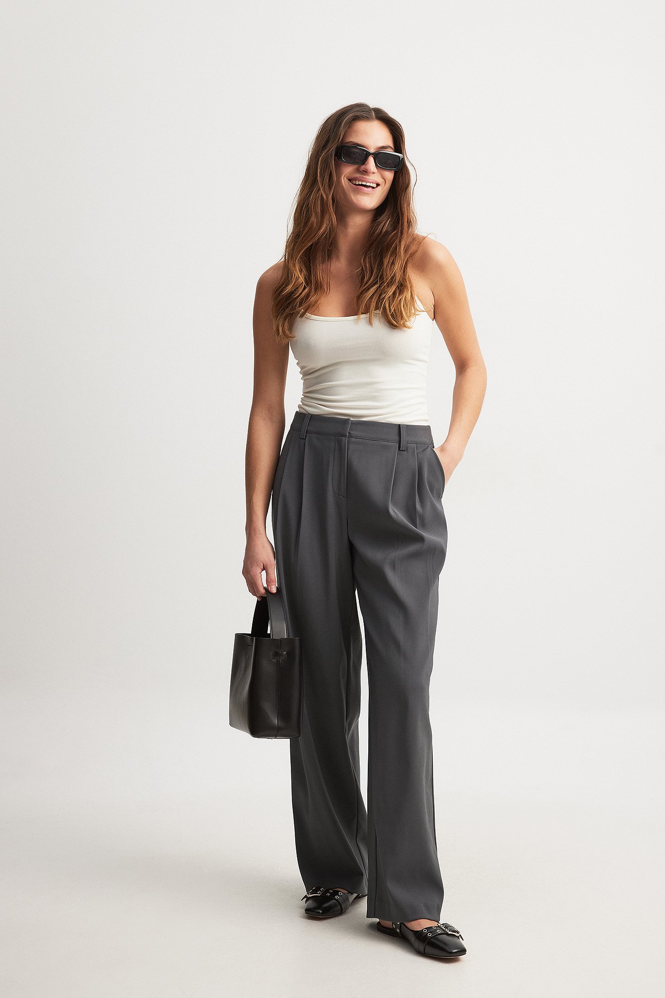 Lyonna Grey High-Waisted Wide-Leg Pants | La petite garçonne