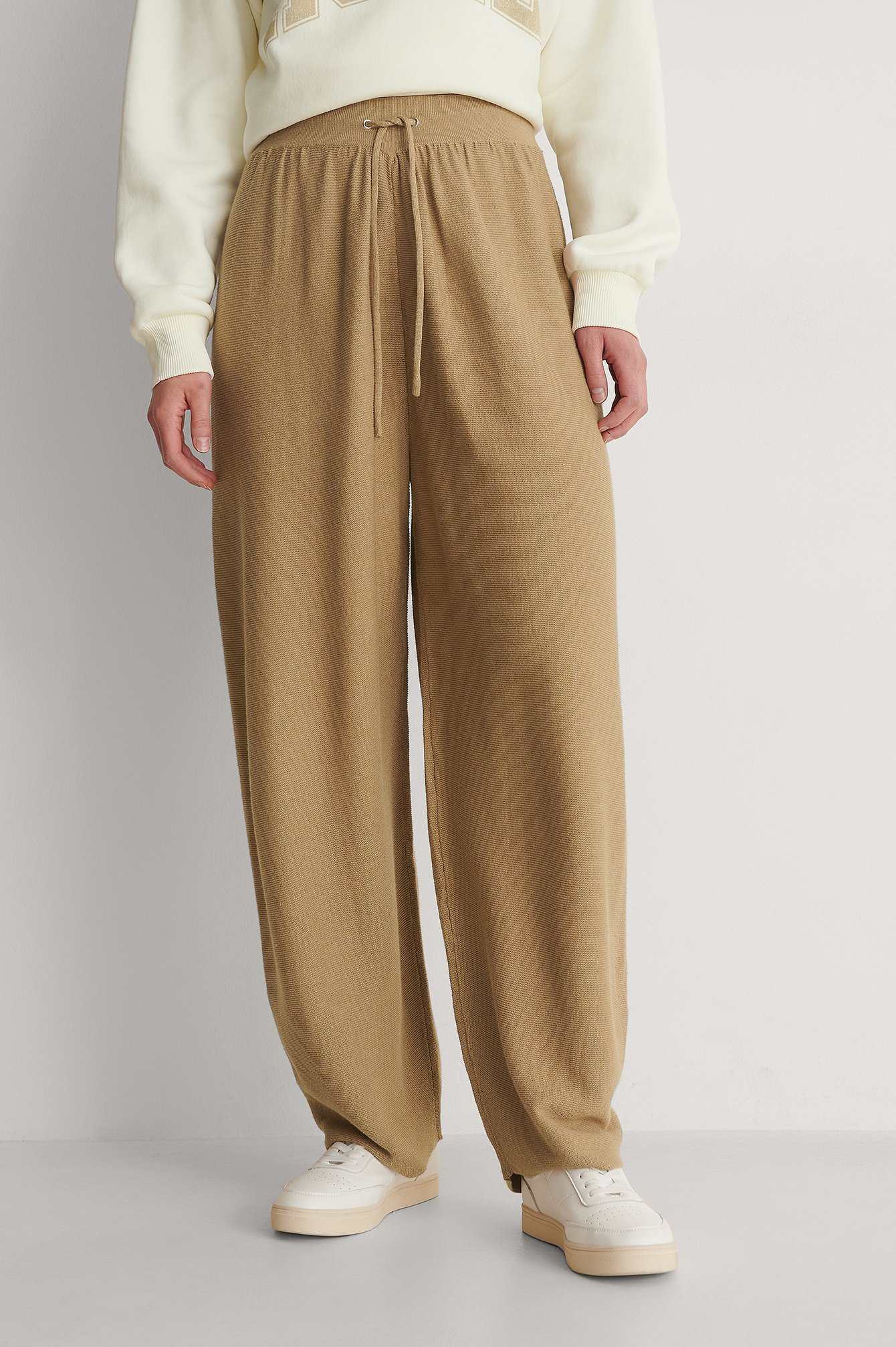 mango beige trousers