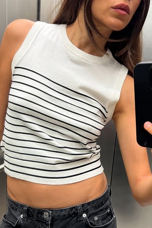 White/Black stripe Top z dzianiny w paski bez rękawów