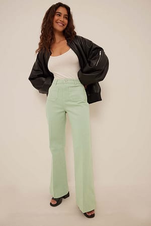 Green Jeans med 70-talsvida ben och framficka