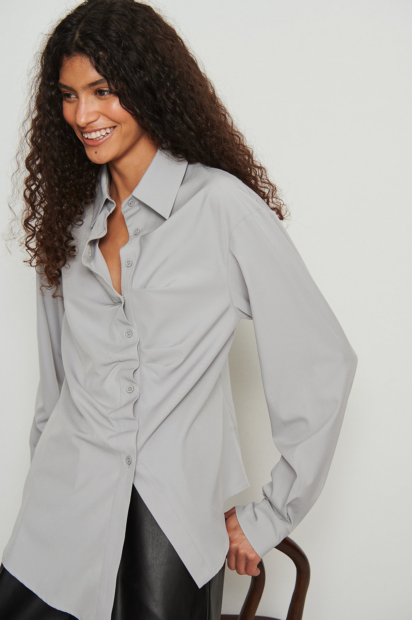 Asymmetric Shirt Grey | NA-KD