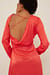 Vestido mini de satén con detalle en la espalda