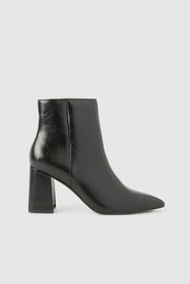 Basic Structured Glossy Boots Black | NA-KD