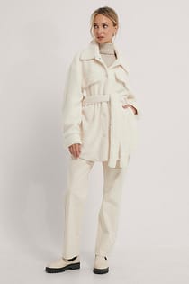 Belted Teddy Jacket Offwhite | NA-KD