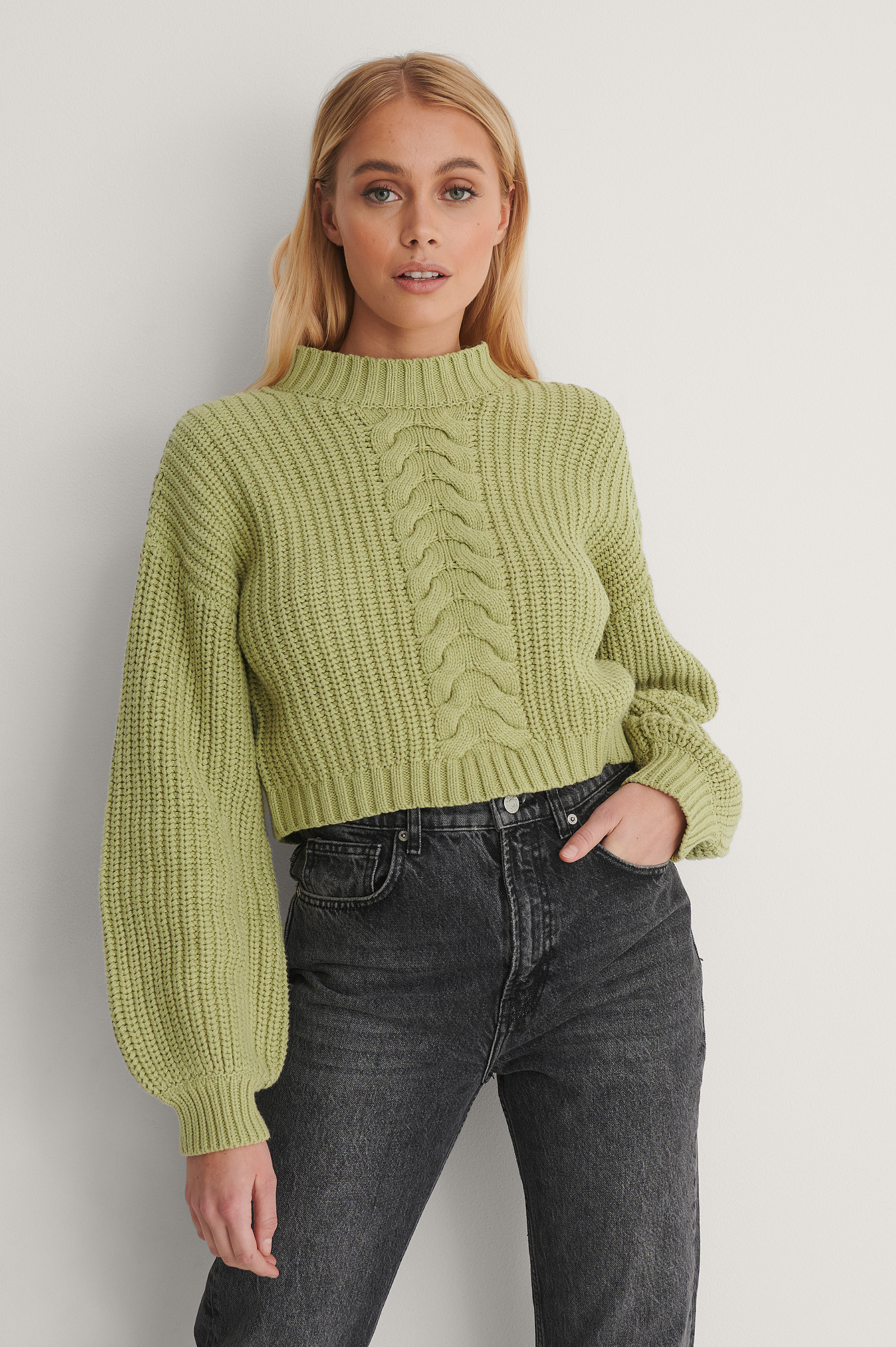 Cable Detail Short Knitted Sweater Green | NA-KD