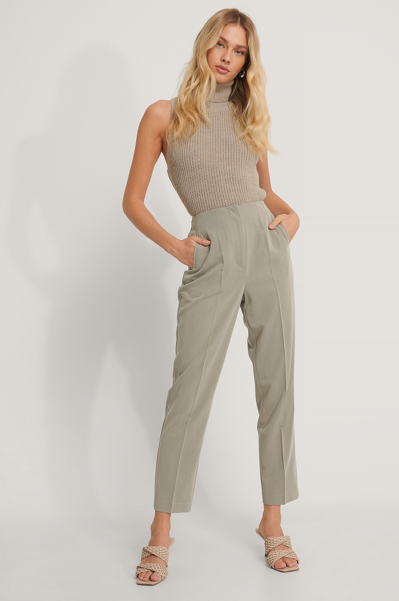 Elegant trousers with pressed crease Color pale blue - RESERVED - 1846T-05X