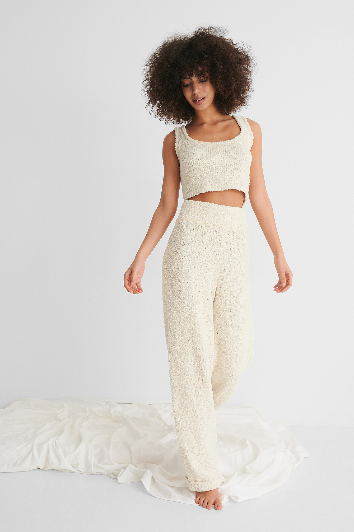 Fluffy Knitted Trousers Beige | NA-KD