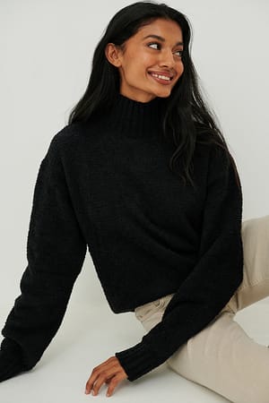 Fluffy High Neck Knitted Sweater Black | NA-KD