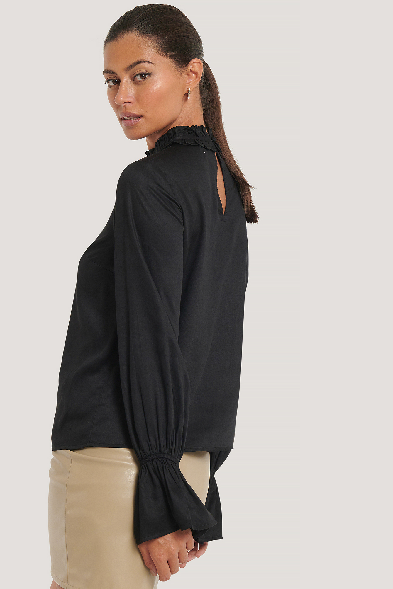 High Neck Blouse Black | NA-KD