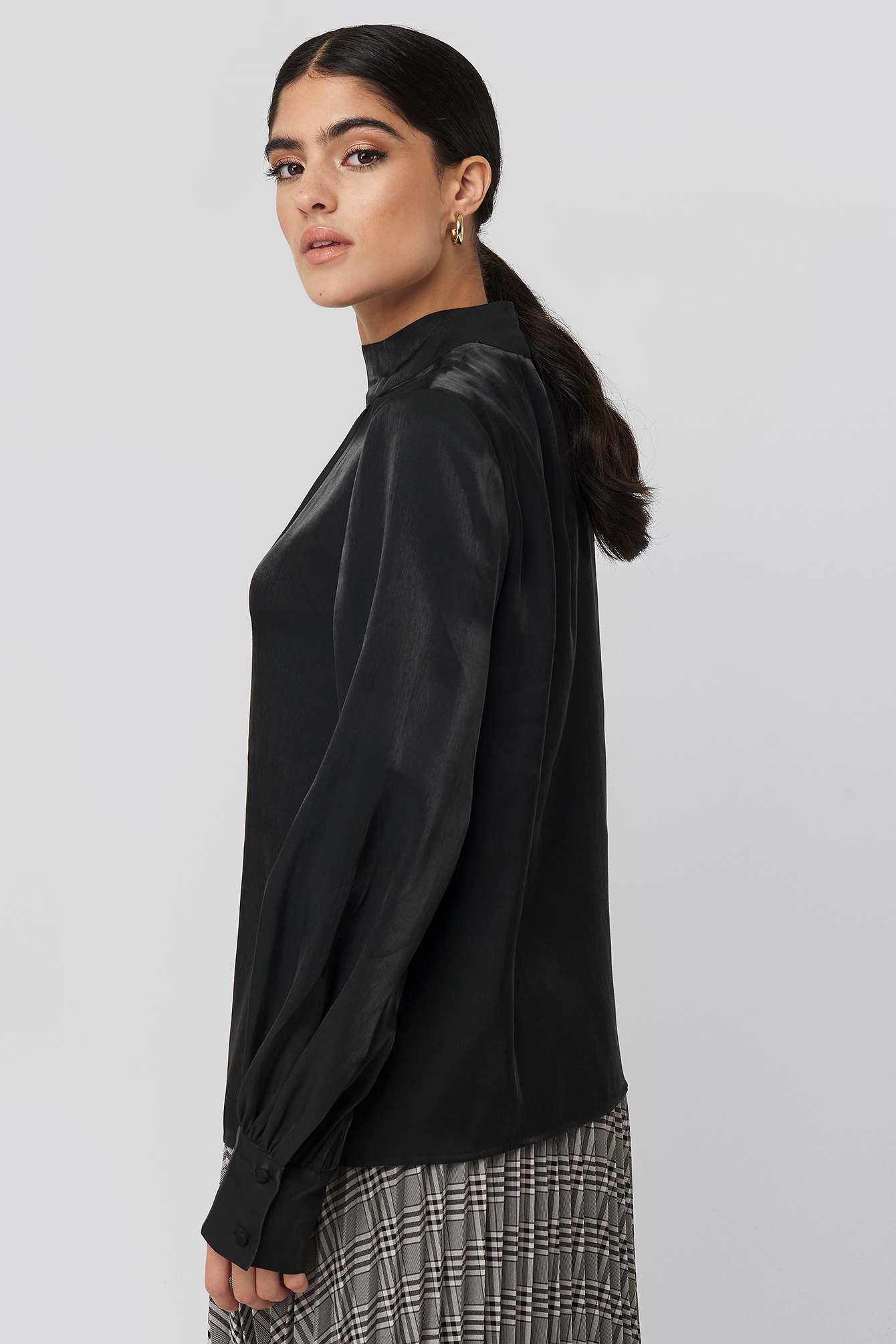 High Neck Loose Fit Blouse Black | NA-KD