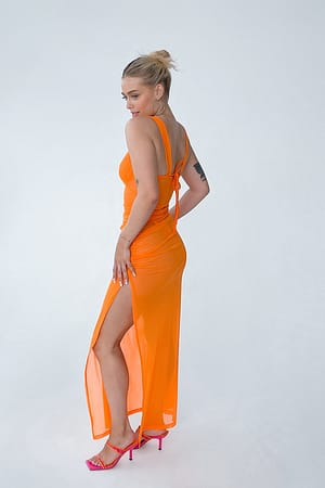 Orange Gedrapeerde mesh jurk met one-shoulder
