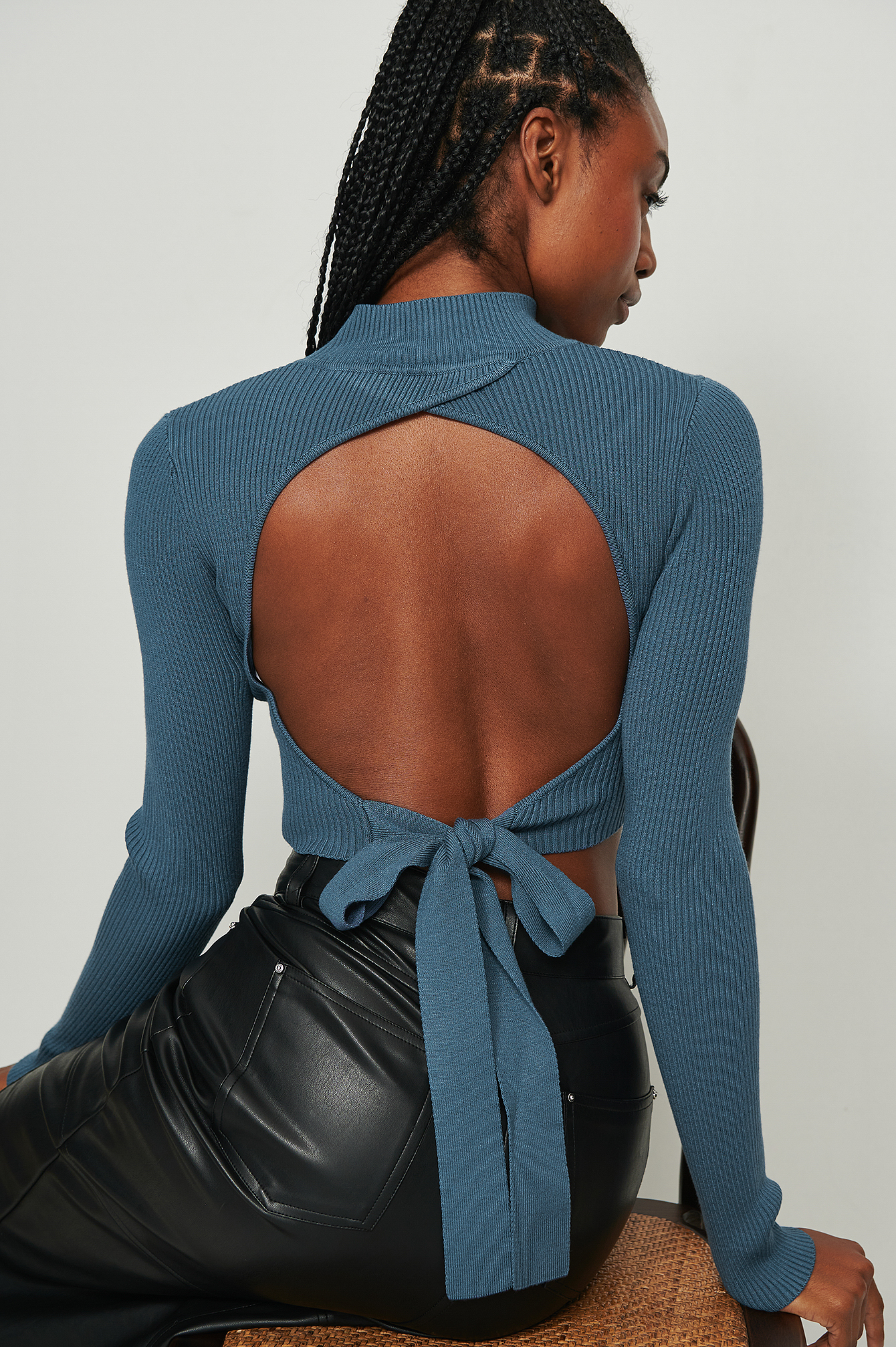 Open Back Ribbed Knitted Sweater Beige | NA-KD
