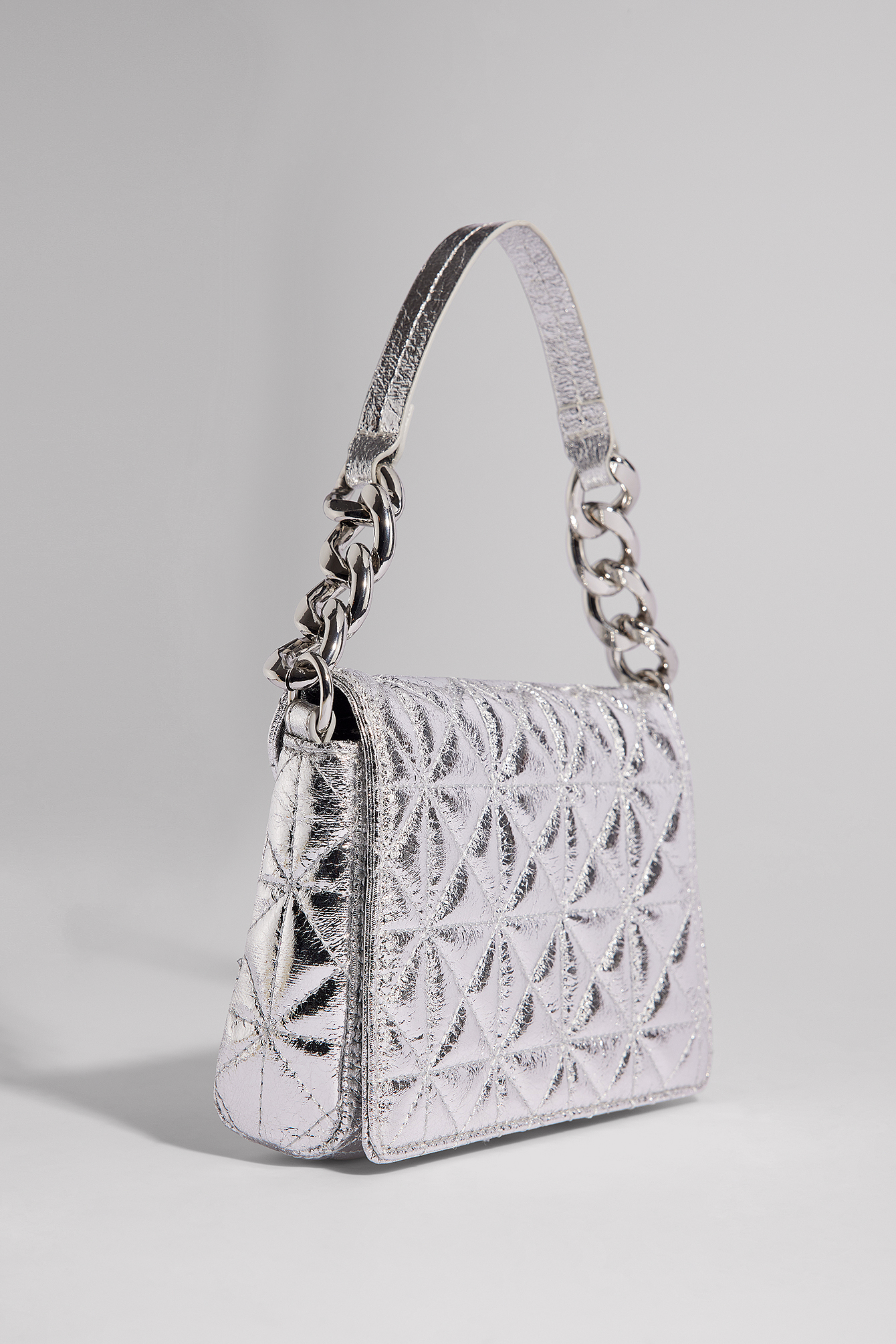 Quilted Chunky Chain Shoulder Bag Silver | NA-KD