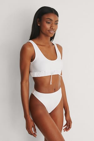 White Recycelter Bikini-Höschen mit hoher Taille