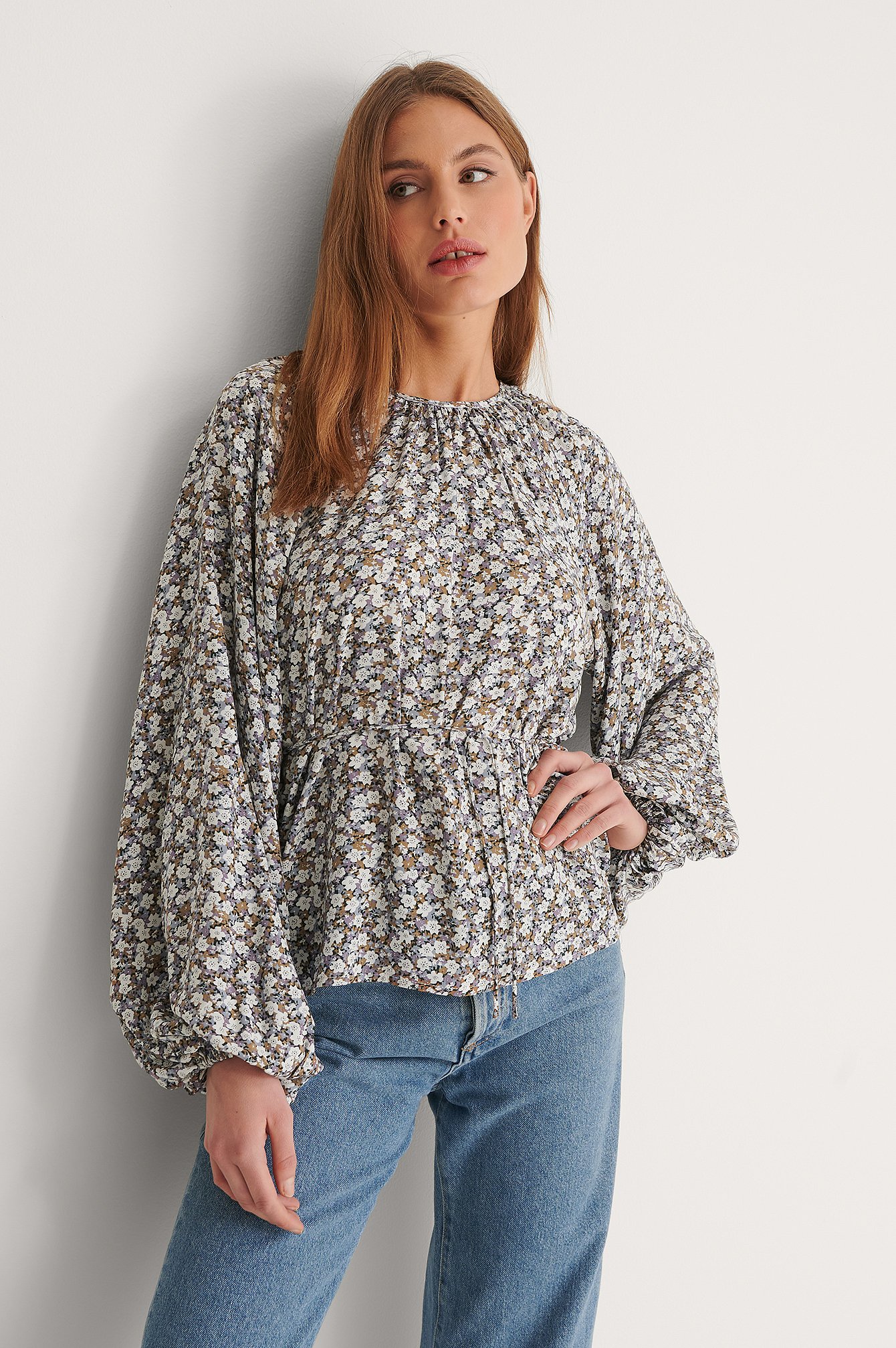 Round Neck Belted Flowy Top Multicolor | NA-KD