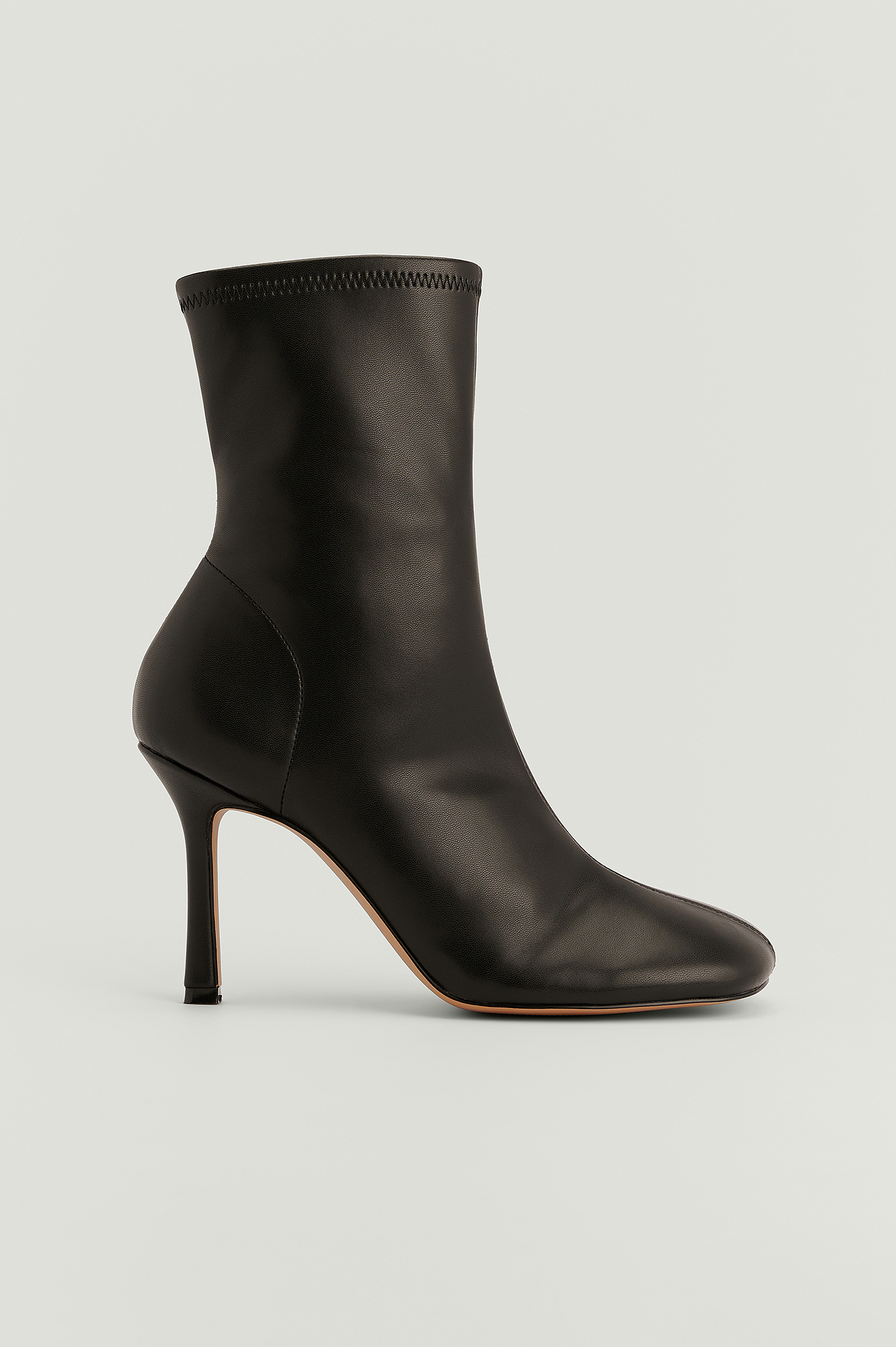 Rounded Toe Ankle Boots Black | NA-KD