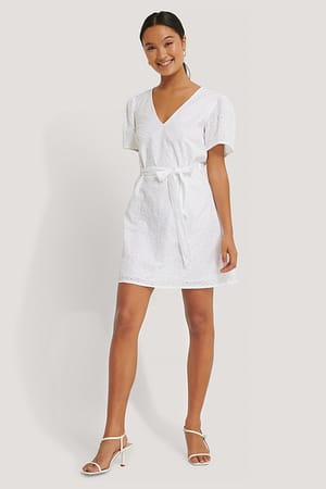 White V-Ausschnitt Anglaise Ls Mini-Kleid