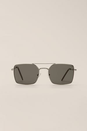 Black/Silver Wide Wire Frame Sunglasses