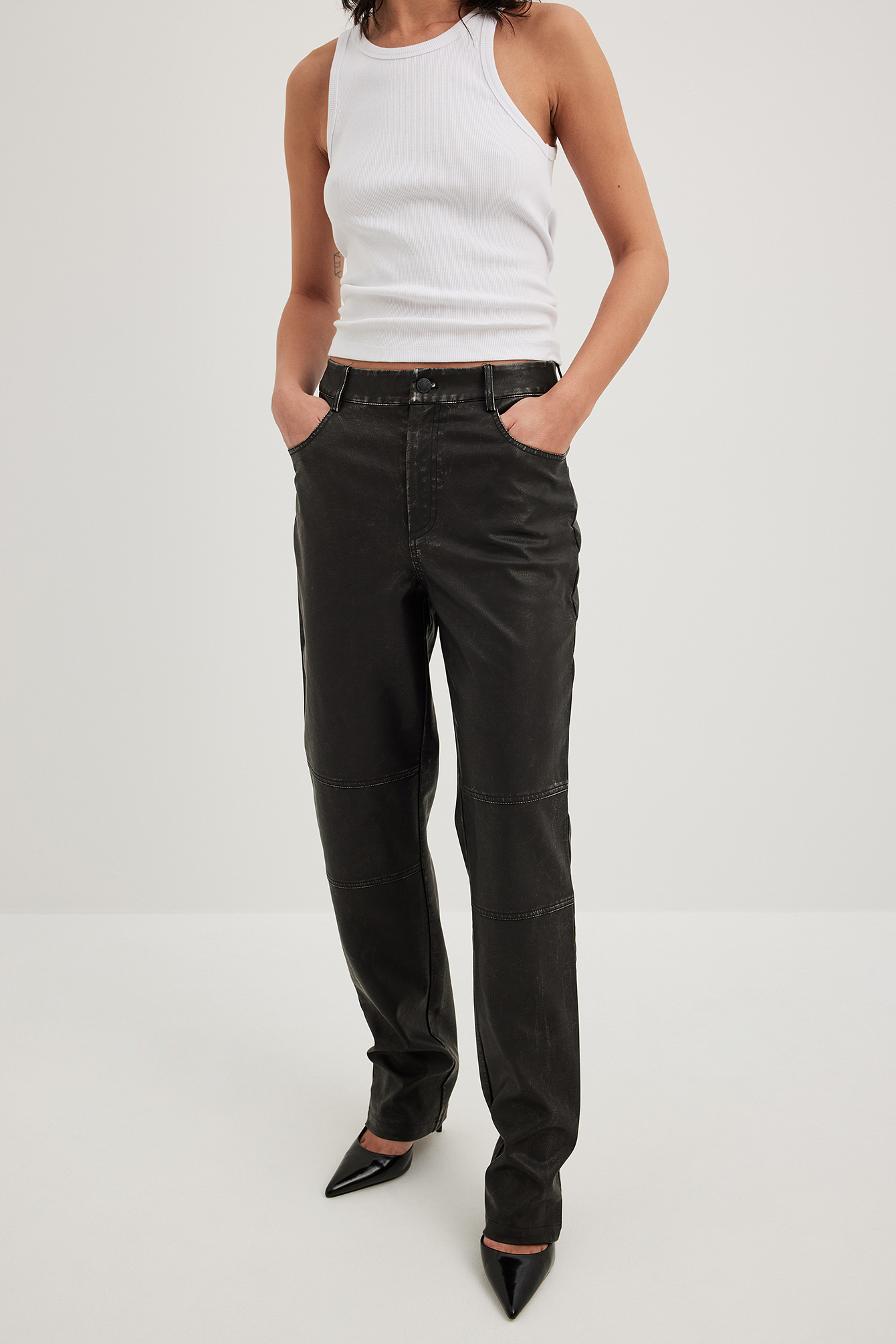Buy H&M Women Black High Waisted Tailored Trousers - Trousers for Women  19410206 | Myntra