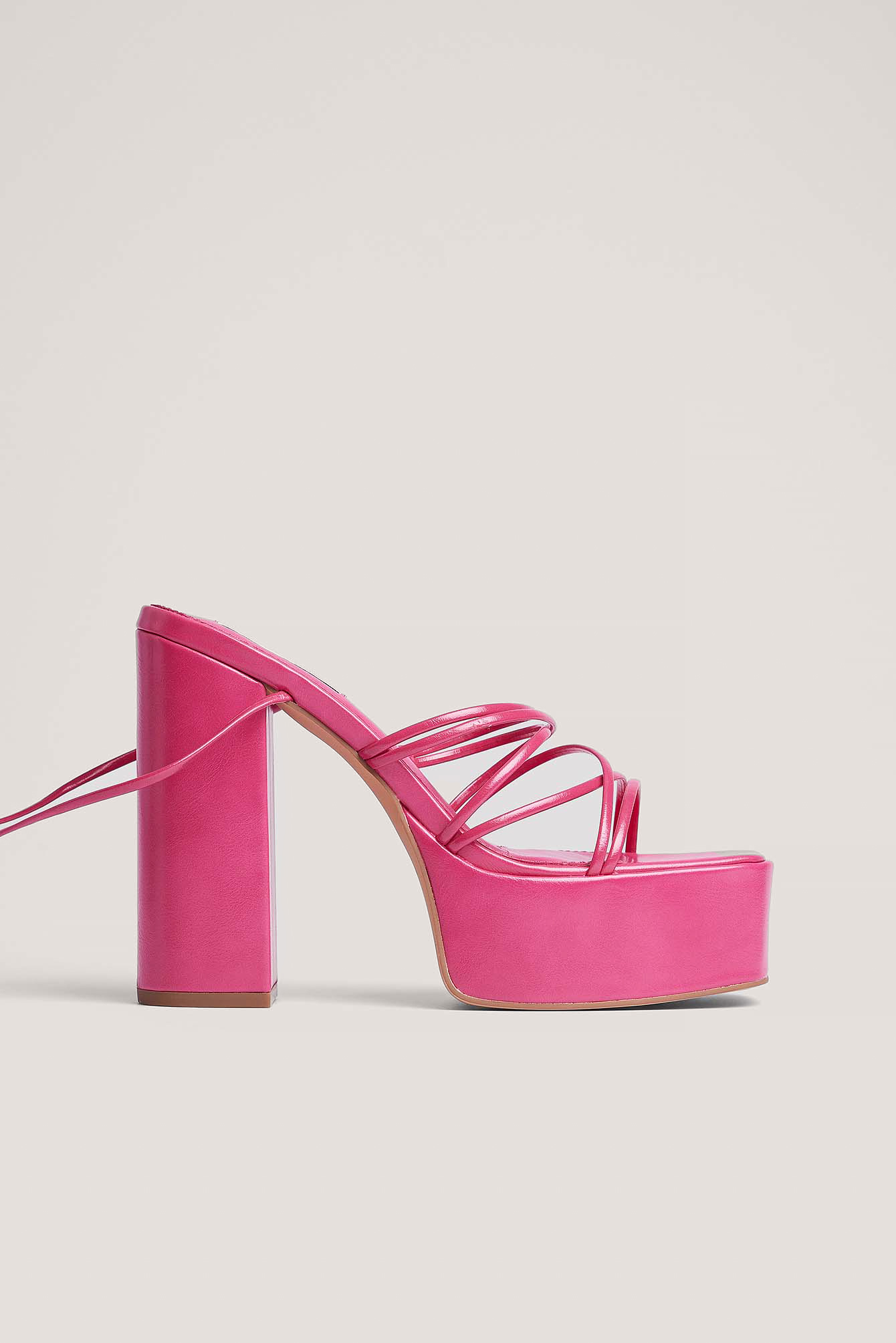 Scarpe con tacco zeppa e cinturino sottile Rosa NA KD