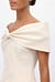 Top met off-shoulder en strikdetail