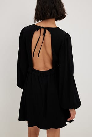 Black Vestido mini estruturado aberto nas costas