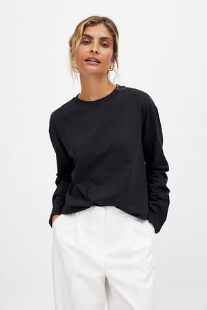 Black Oversized Long Sleeved Top