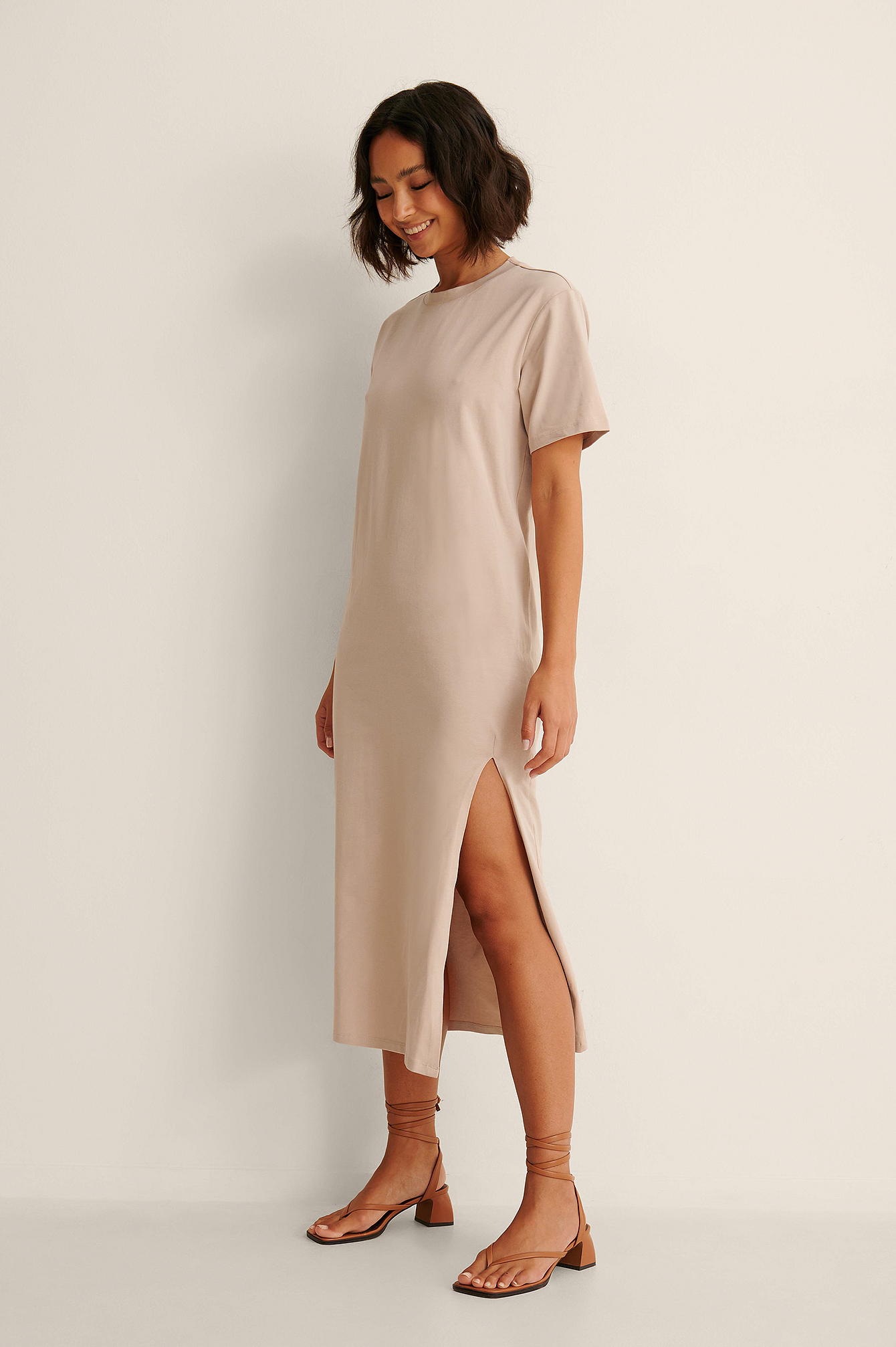 T shirt shop dress beige