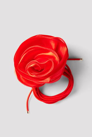 Red Halskæde med strop med roser