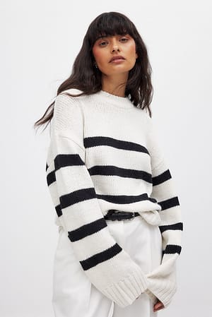 Black/White Sweter z dzianiny w paski z okrągłym dekoltem