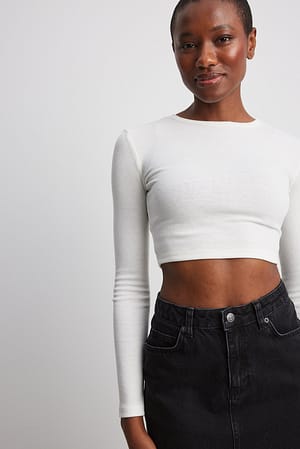 Women's Basic Round Neck Long Sleeve Crop Top