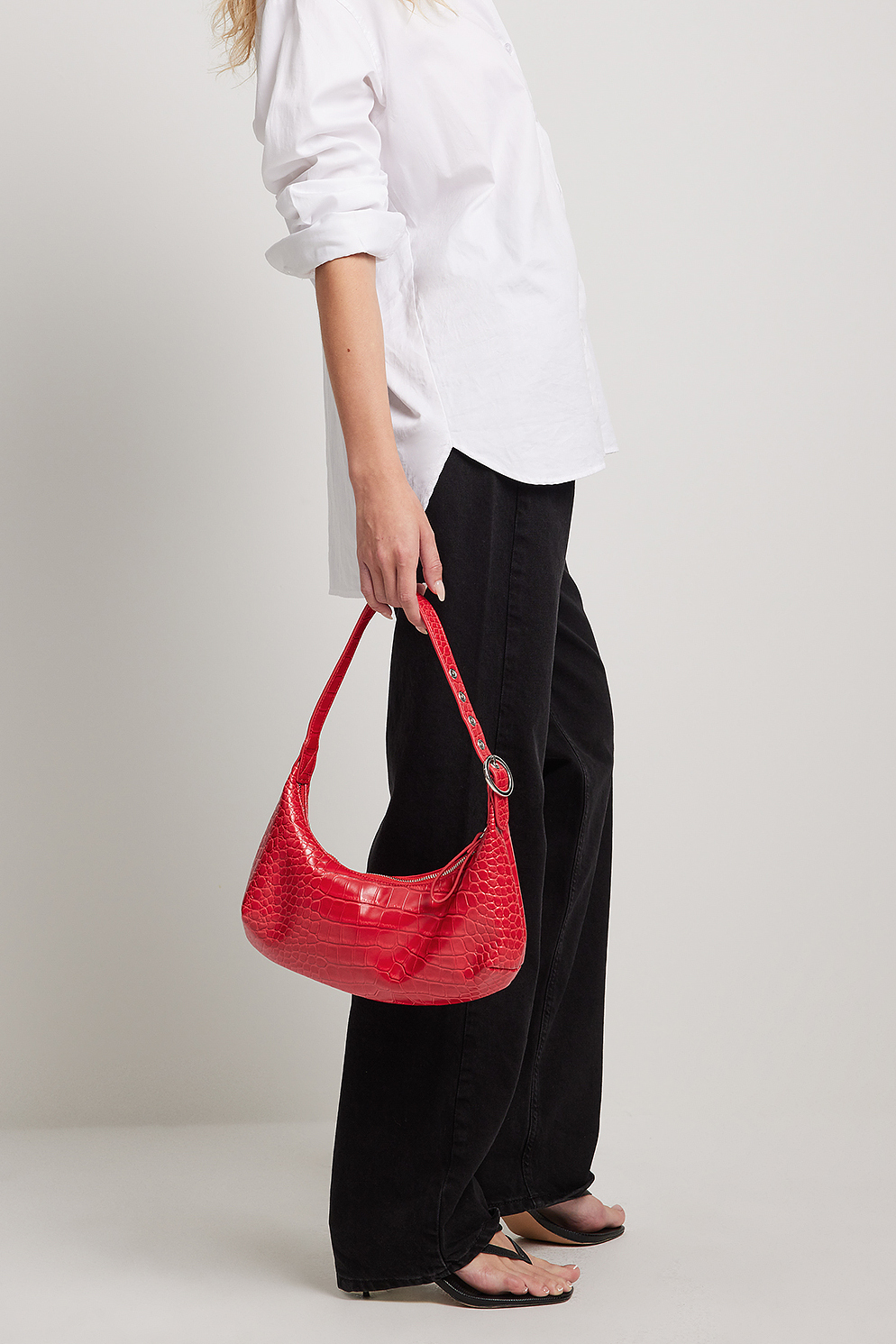 Sac port paule rond en imitation croco Rouge NA KD