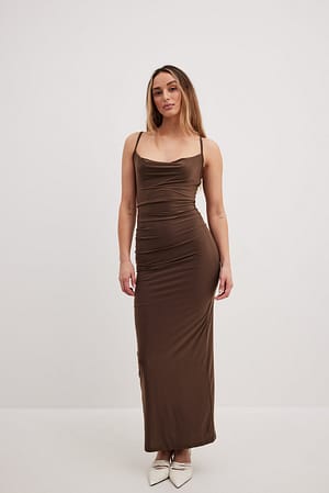 Brown Draperet kjole med spaghettistropper