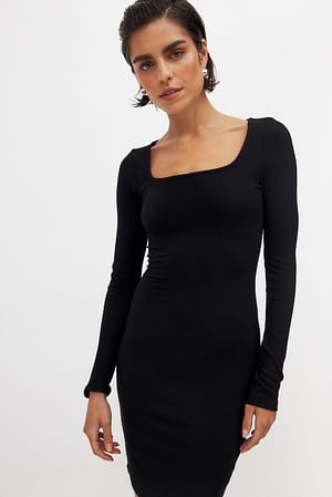 Black Geripptes Minikleid mit eckigem Ausschnitt