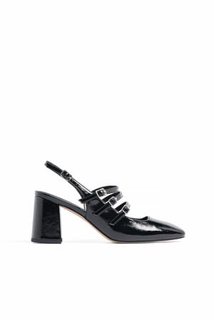 Black Mary Jane-pumps med stroppedetaljer