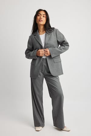 Grey Stripe Stribede habitbukser med lige pasform og lav talje