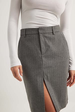 Grey Stripe Falda corta recta con rayas de talle alto y abertura