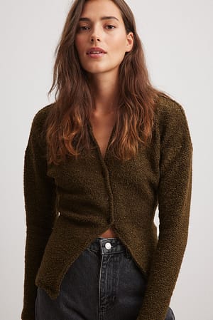Khaki Pullover mit strukturiertem Kragen